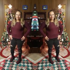 Meet your Posher, Iris